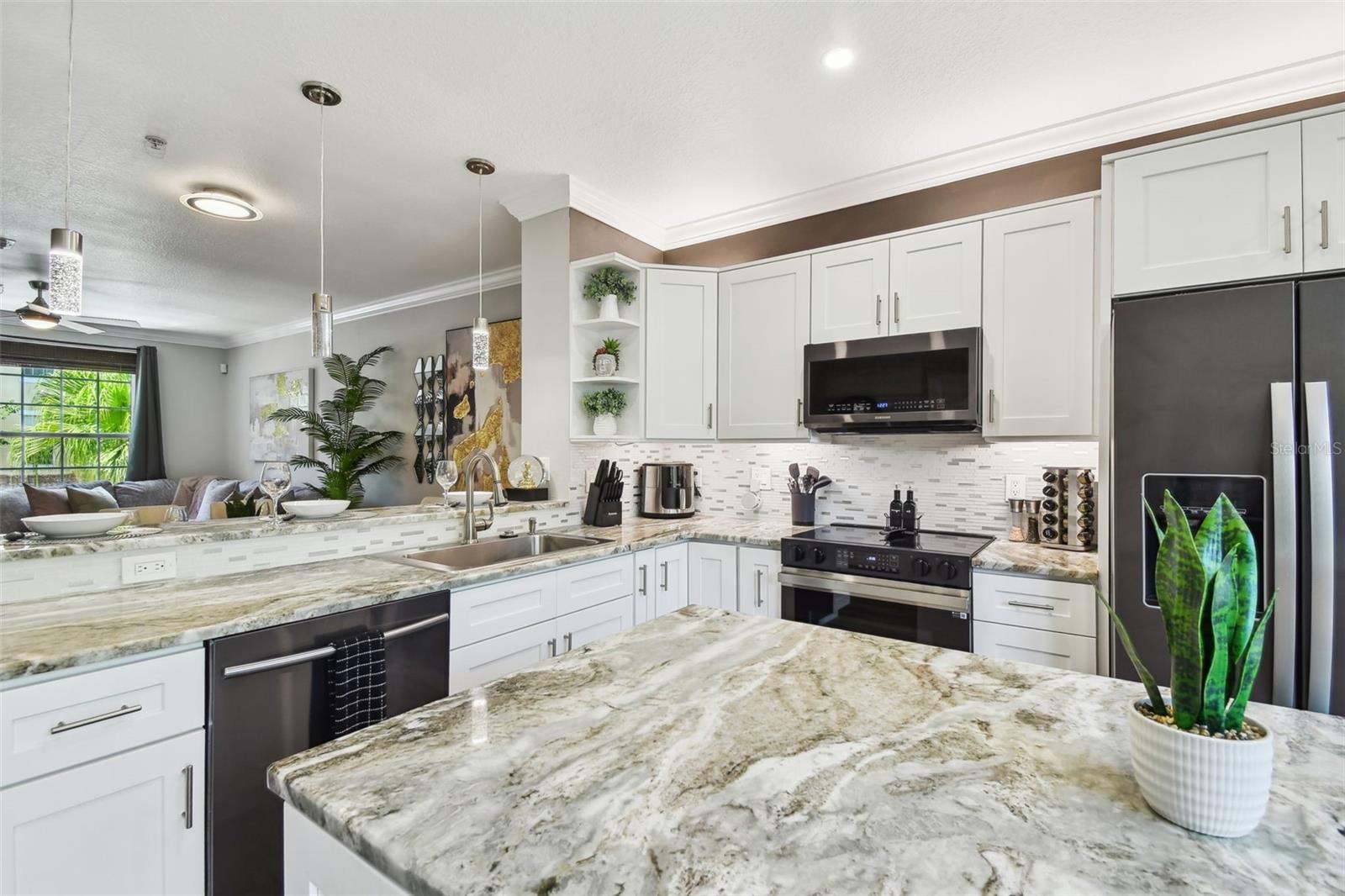 BAYSHORE WEST - Residential