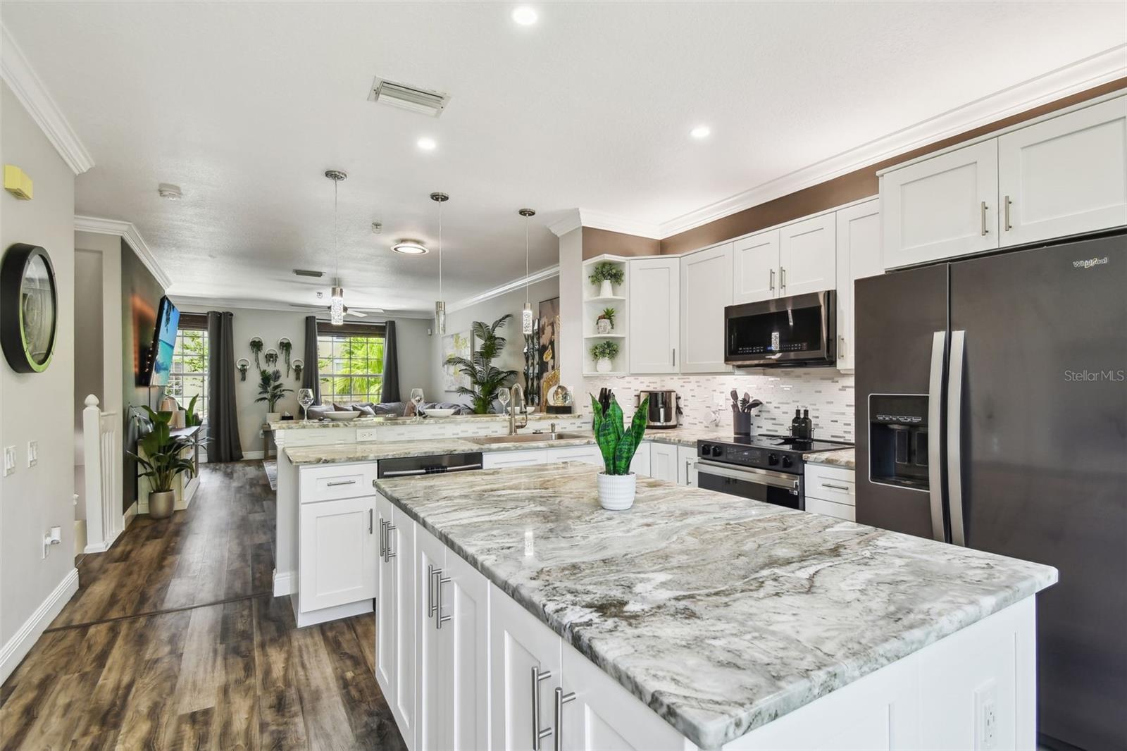 BAYSHORE WEST - Residential