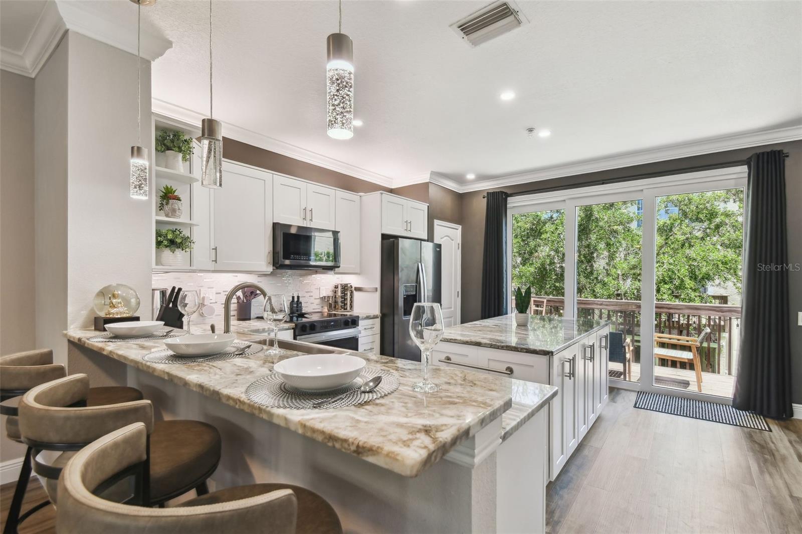 BAYSHORE WEST - Residential