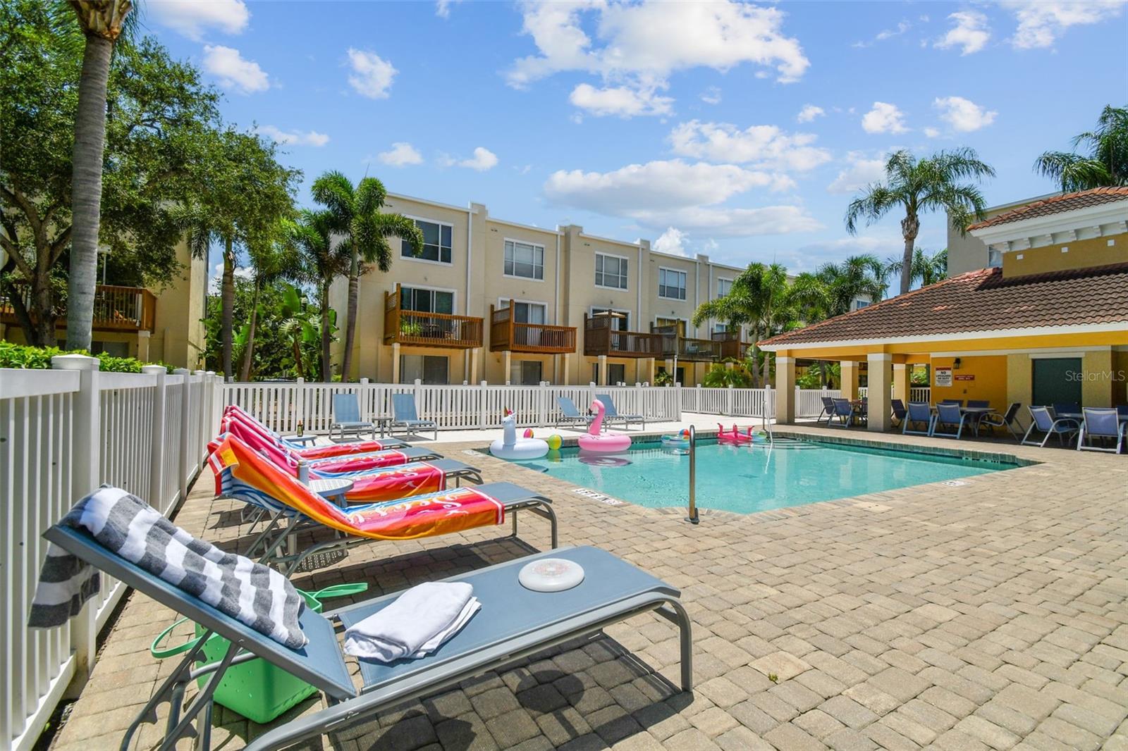 BAYSHORE WEST - Residential