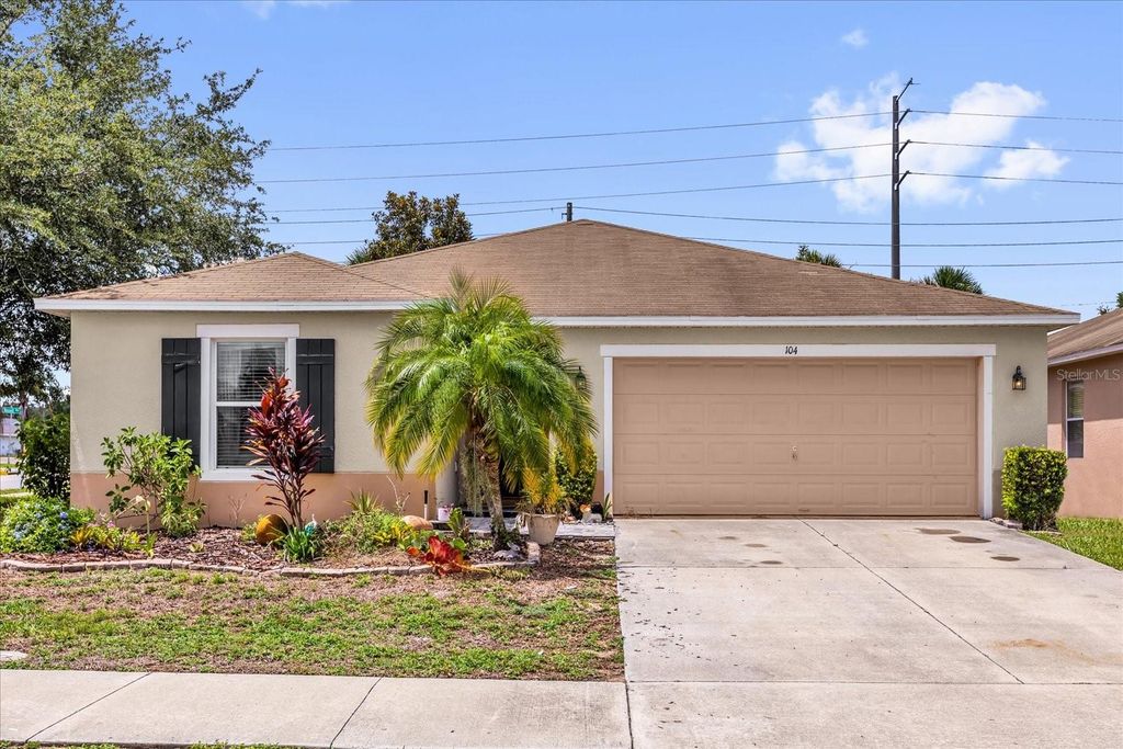 Photo of 104 Verdi Street, Davenport, FL 33896 (MLS # O6420296)