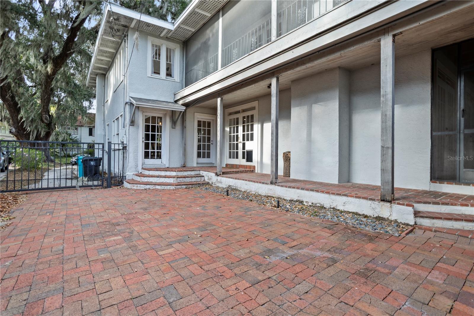 PHILLIPS PLACE - Residential