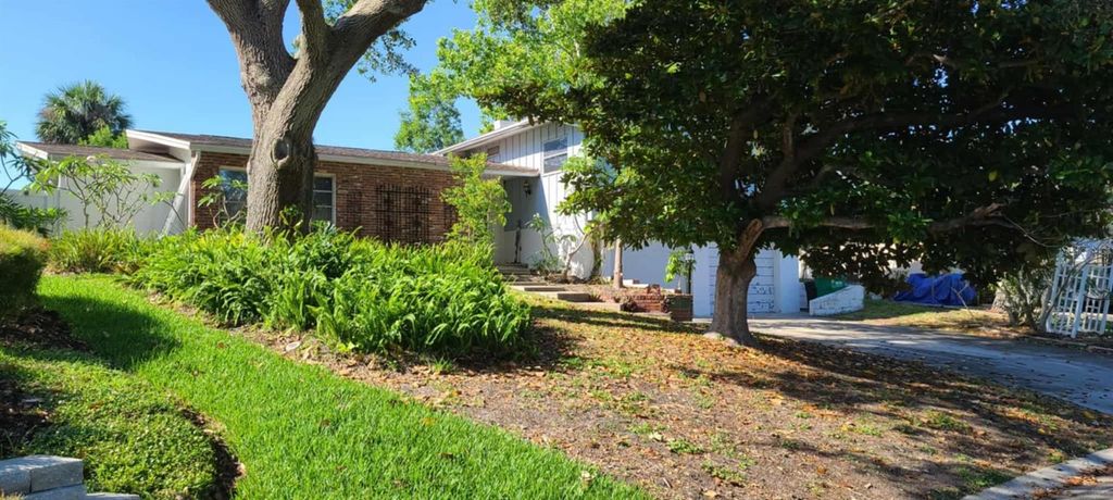 Photo of 3717 Mckay Creek Drive, Largo, FL 33770 (MLS # TB8391184)