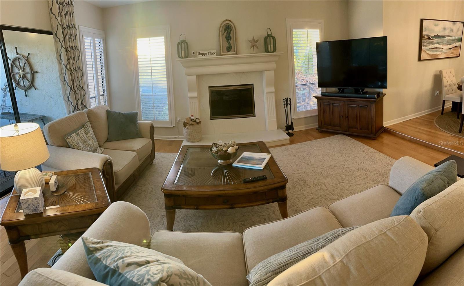 BAY HOLLOW - Residential Lease