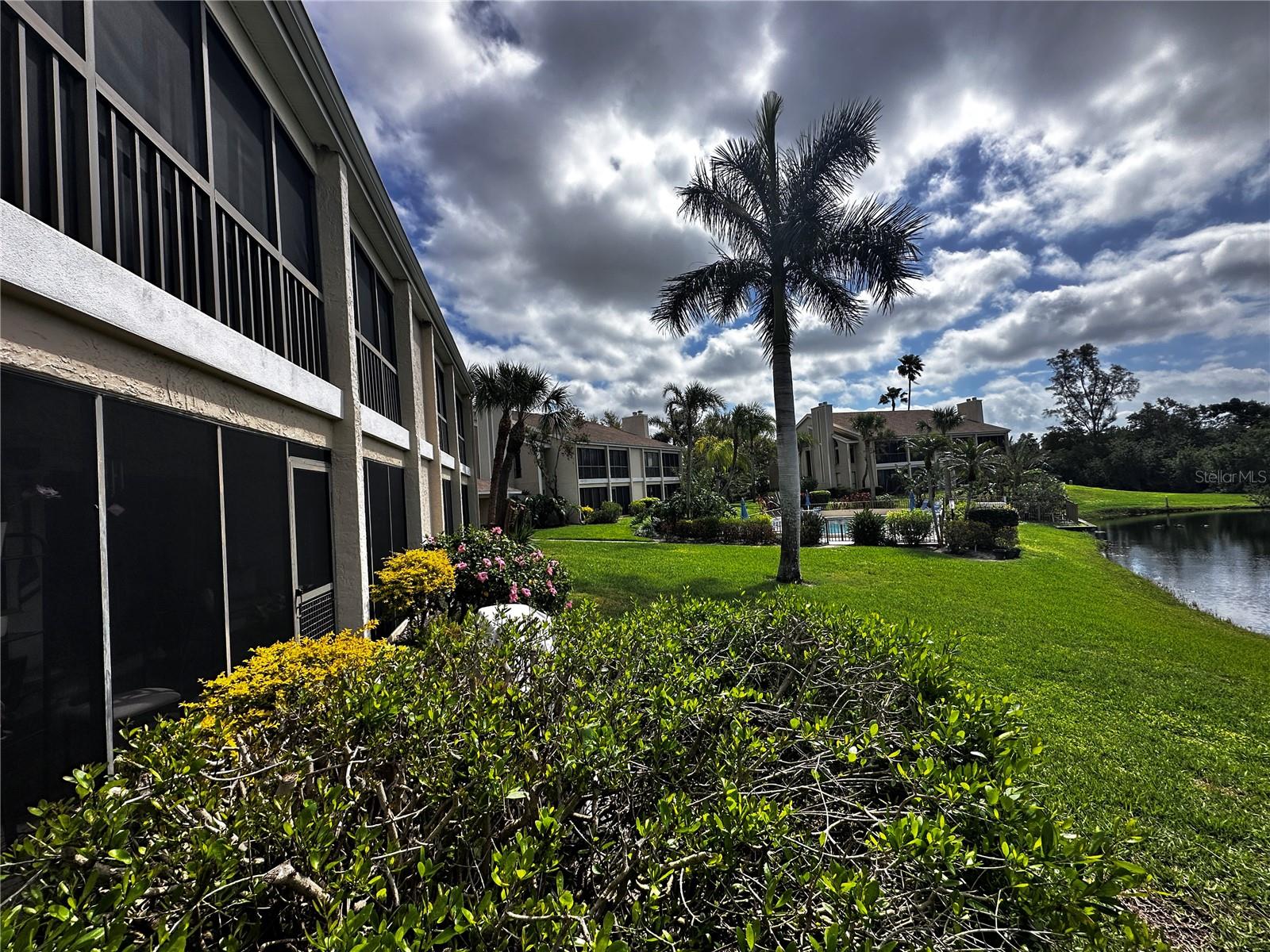 BAY HOLLOW - Residential Lease