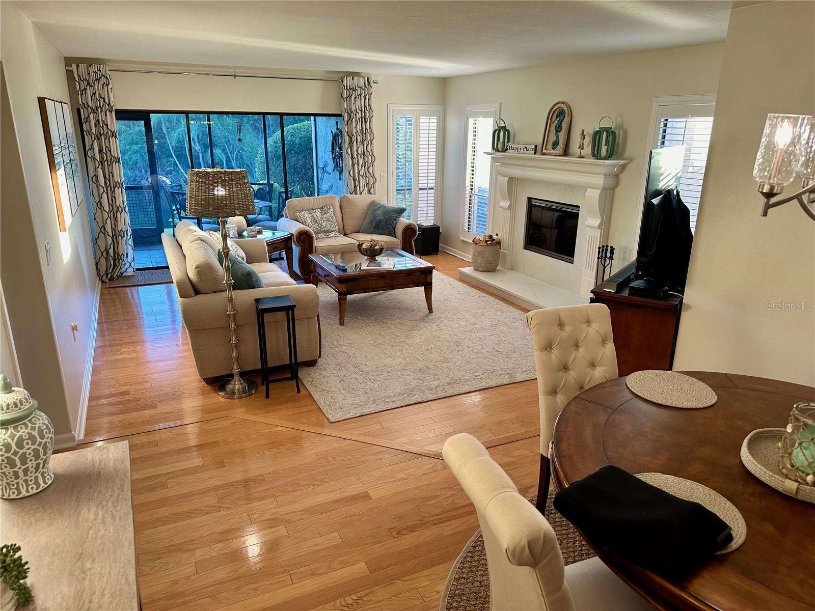 BAY HOLLOW - Residential Lease