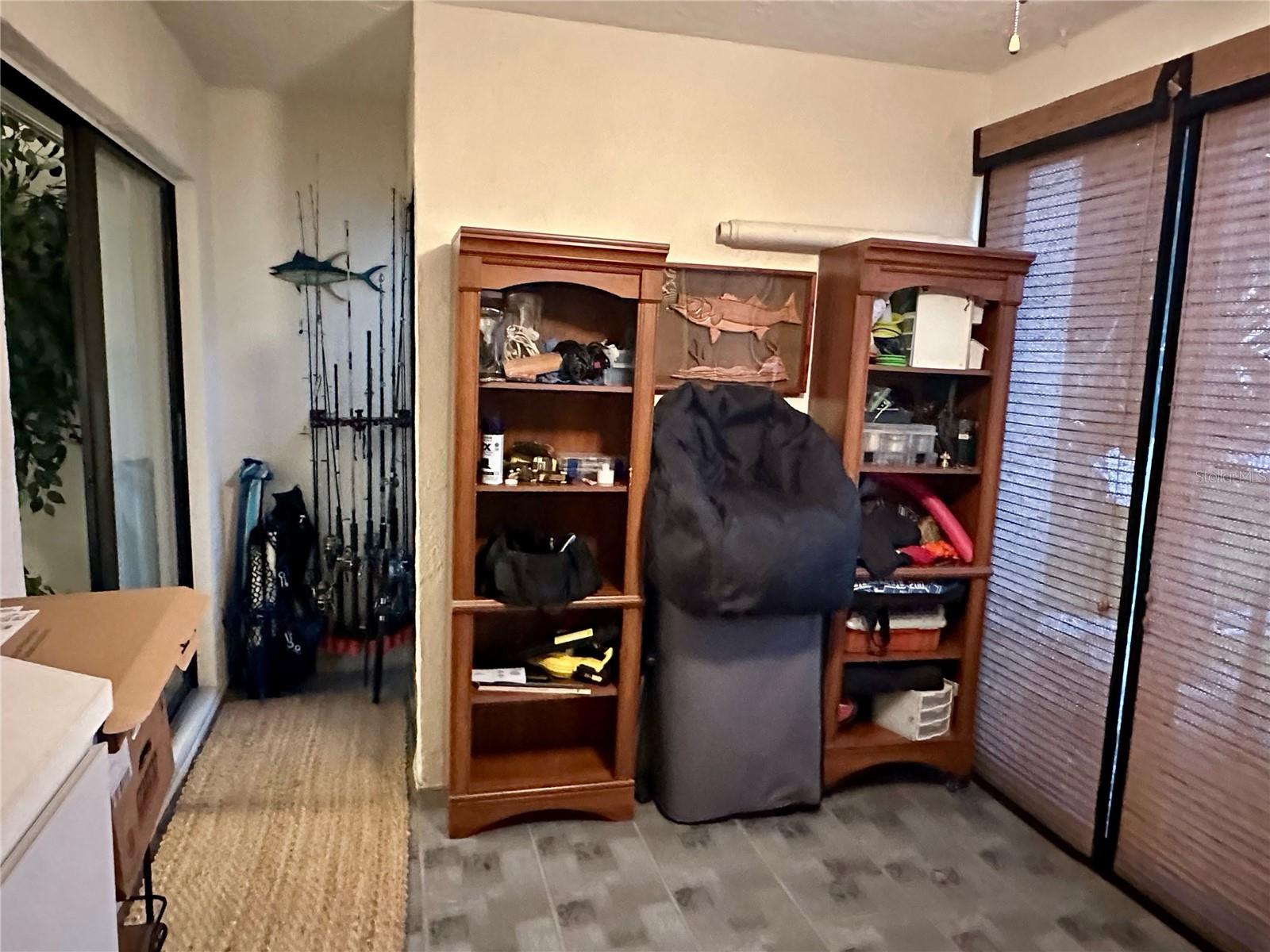 BAY HOLLOW - Residential Lease