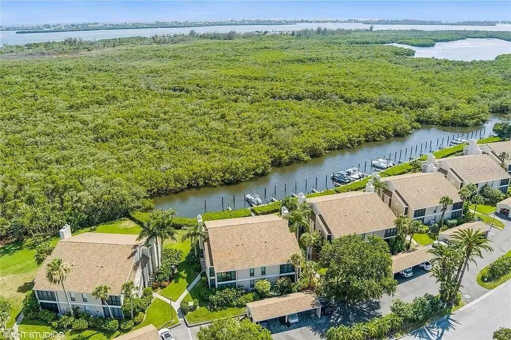 BAY HOLLOW - Residential Lease