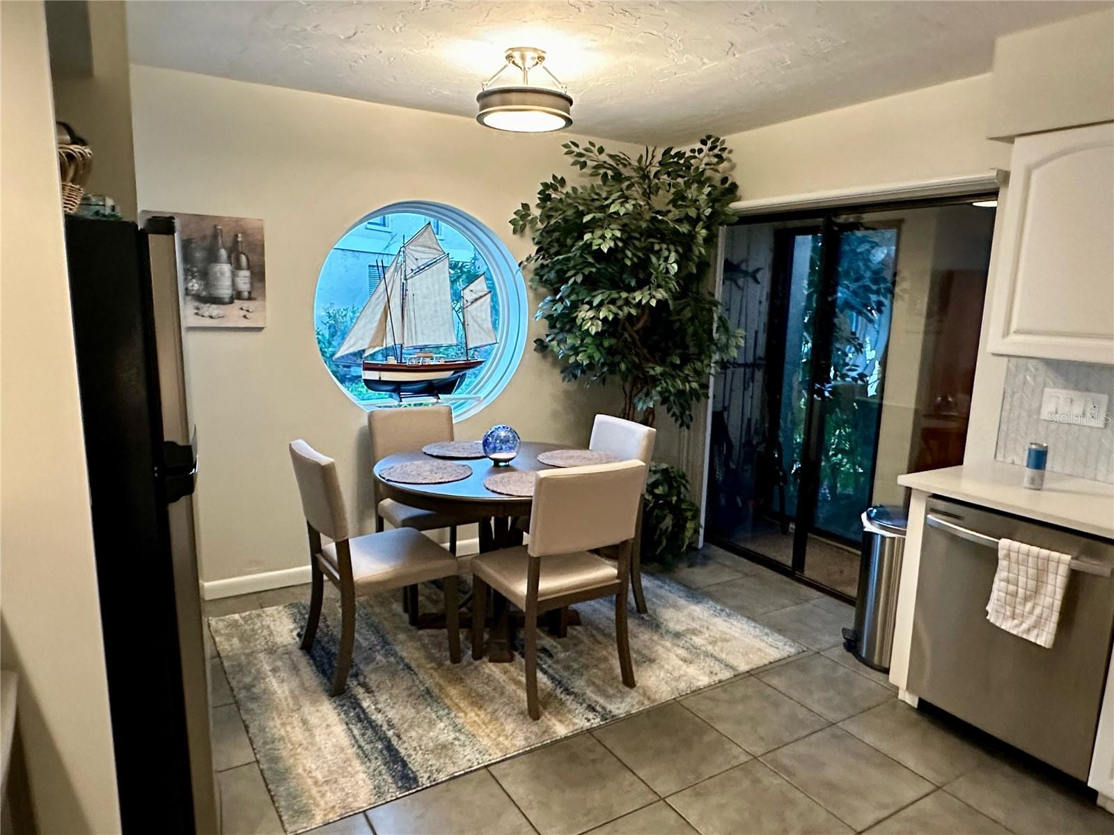 BAY HOLLOW - Residential Lease