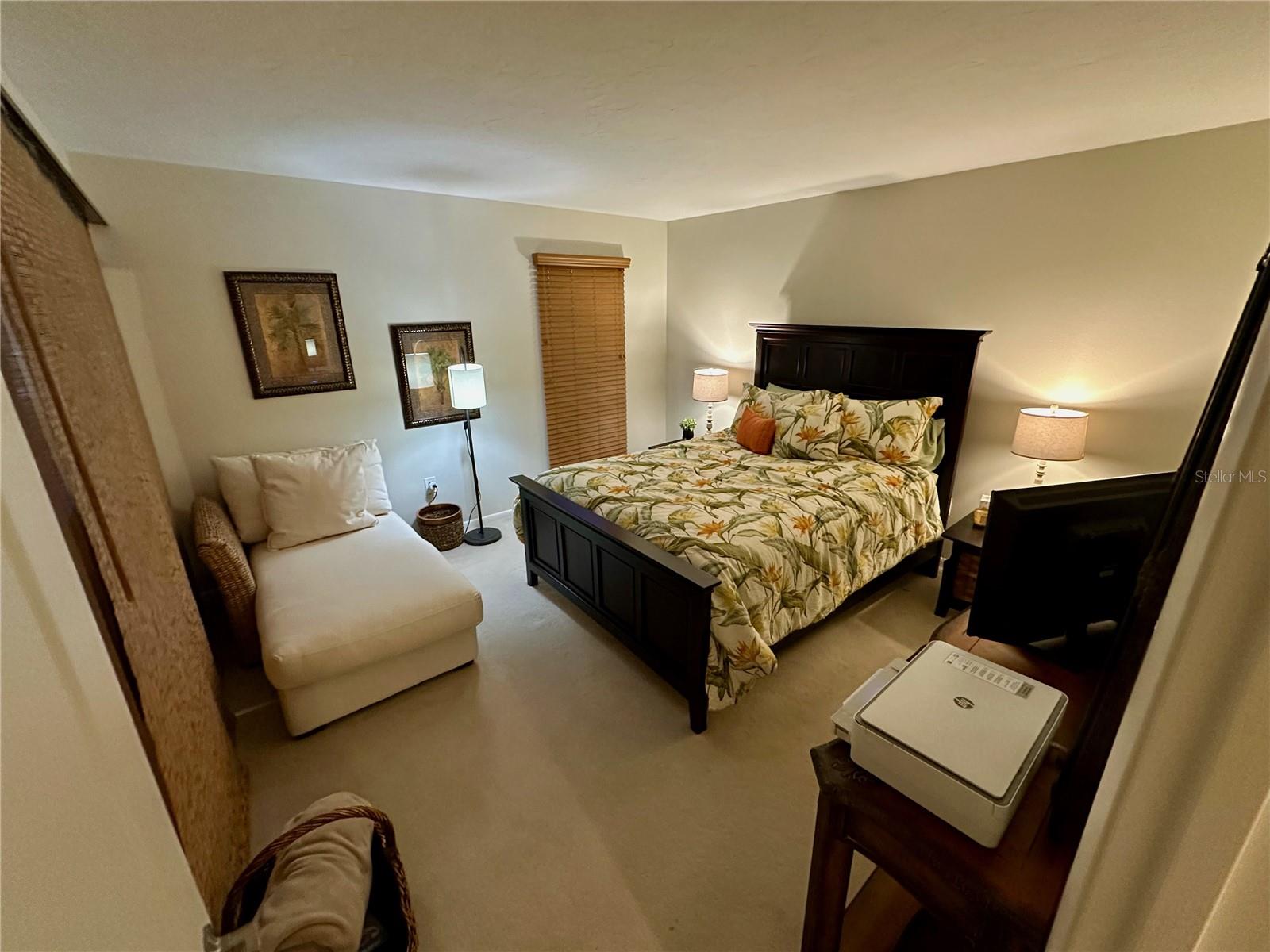 BAY HOLLOW - Residential Lease