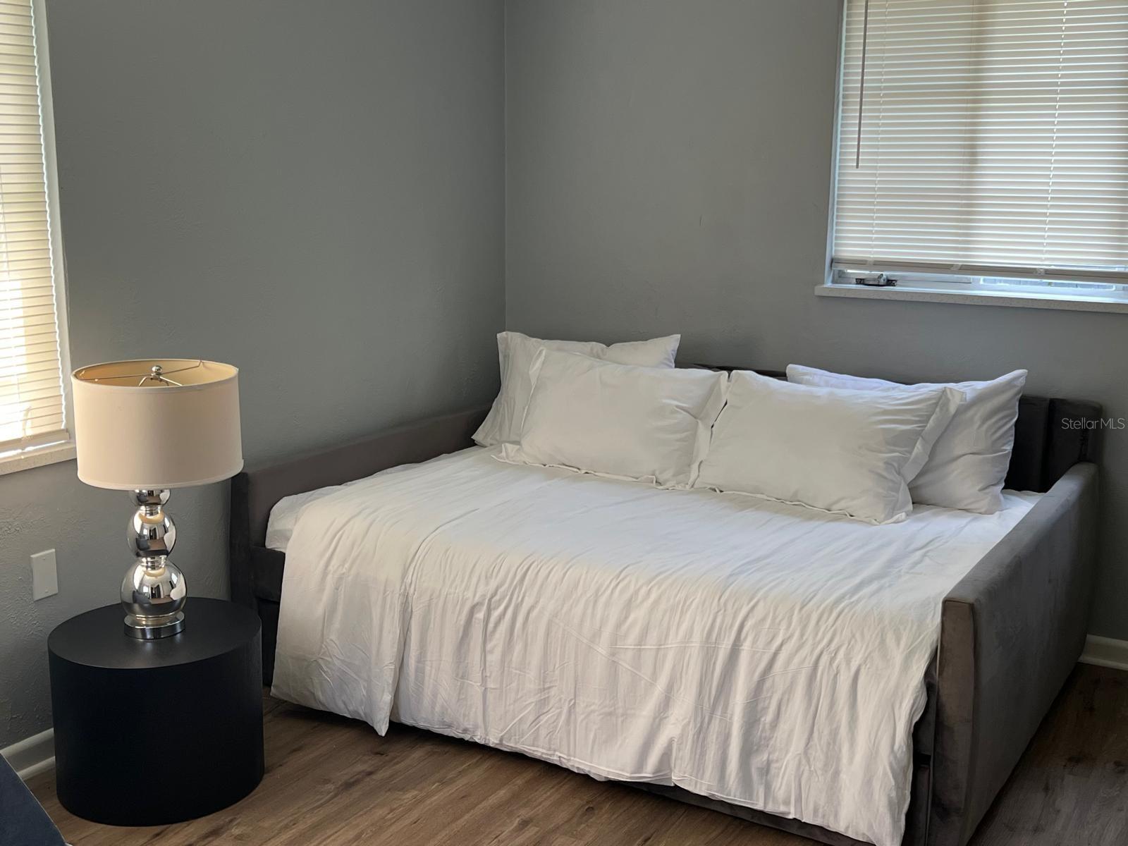 MOUNT DORA PINE CREST UNREC - Residential Lease