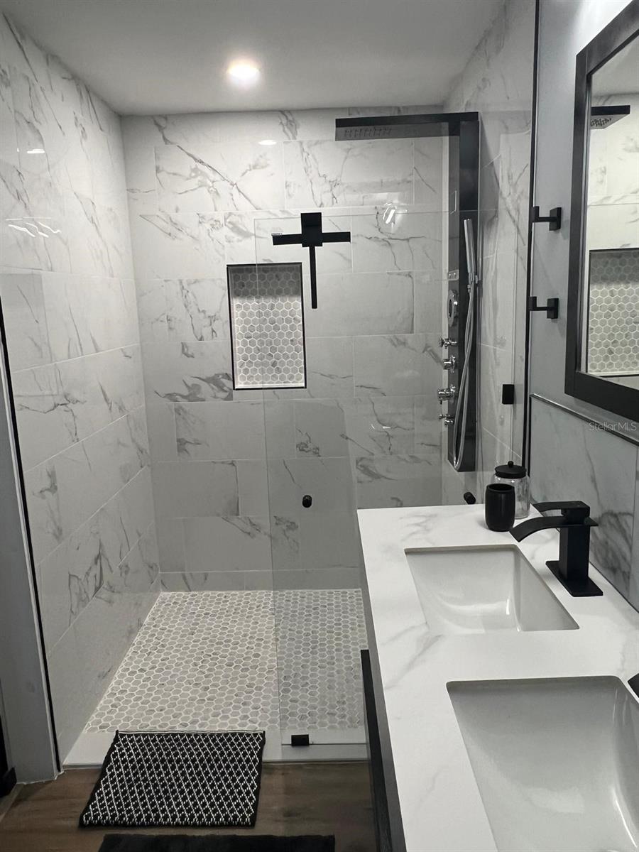 MOUNT DORA PINE CREST UNREC - Residential Lease