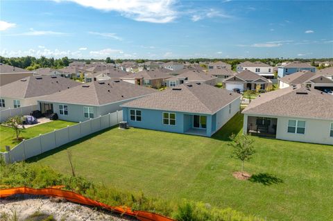 A home in LAKELAND