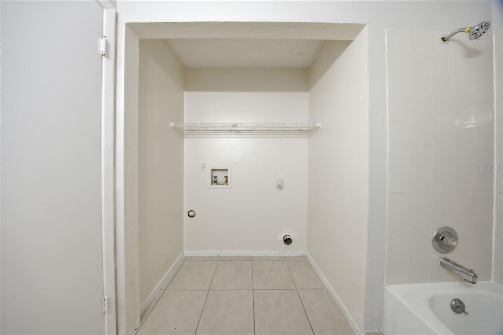 WEST OLDSMAR SEC 1 - Residential Lease