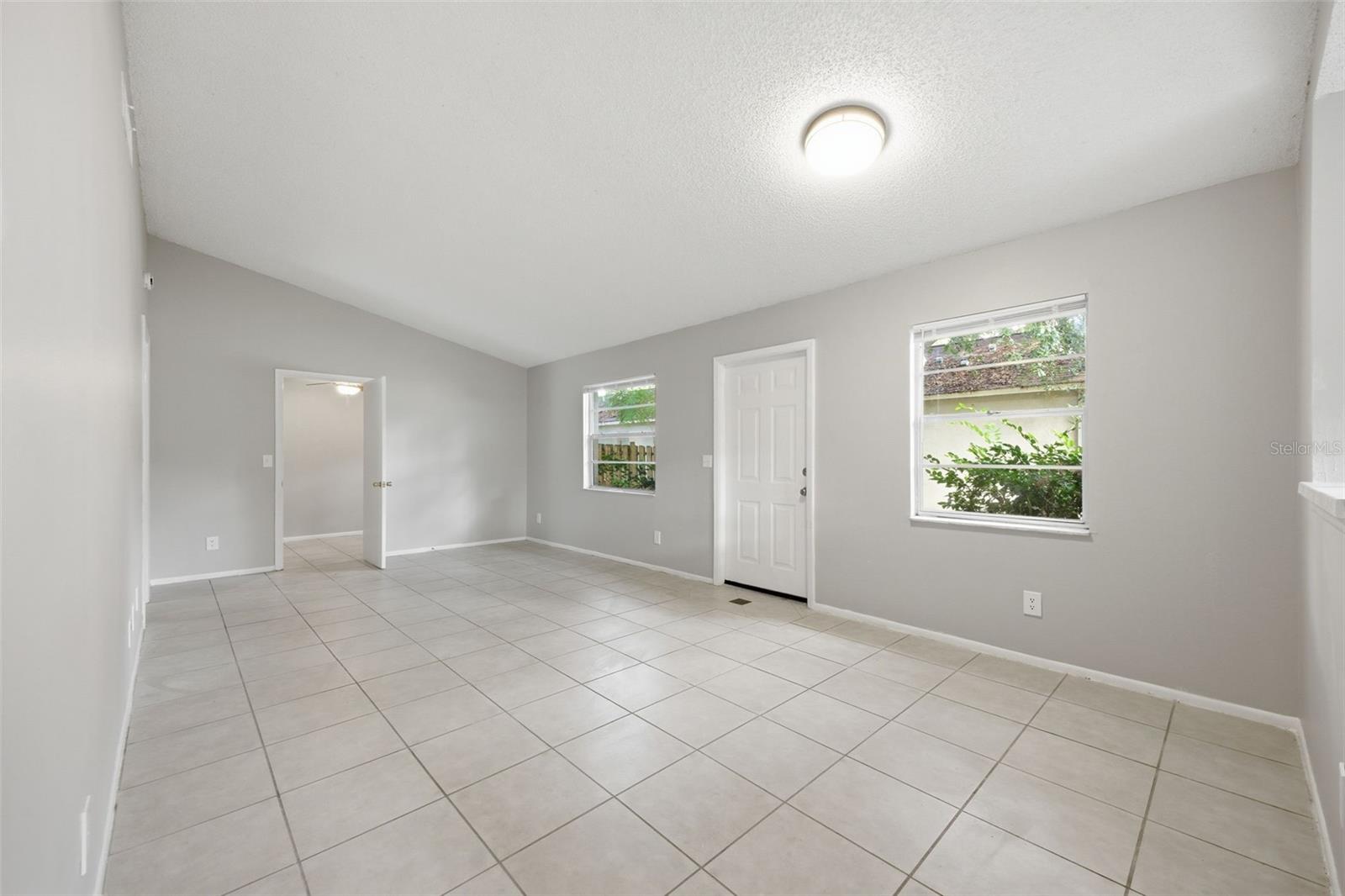 WEST OLDSMAR SEC 1 - Residential Lease