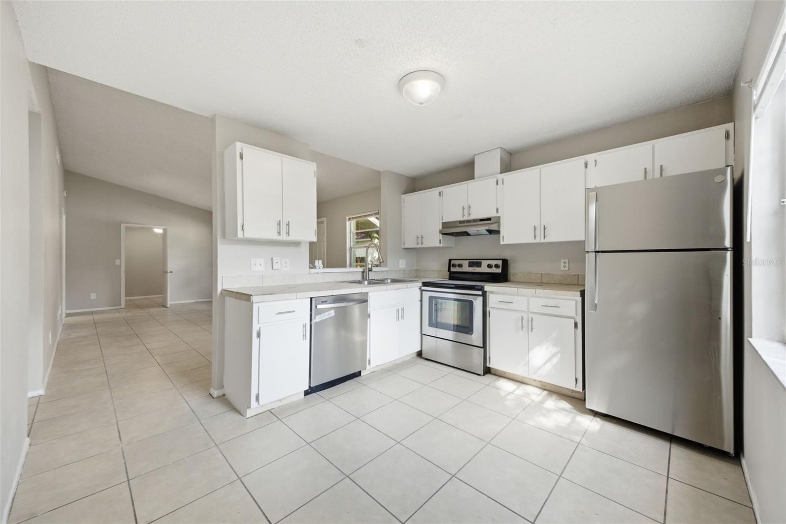 WEST OLDSMAR SEC 1 - Residential Lease