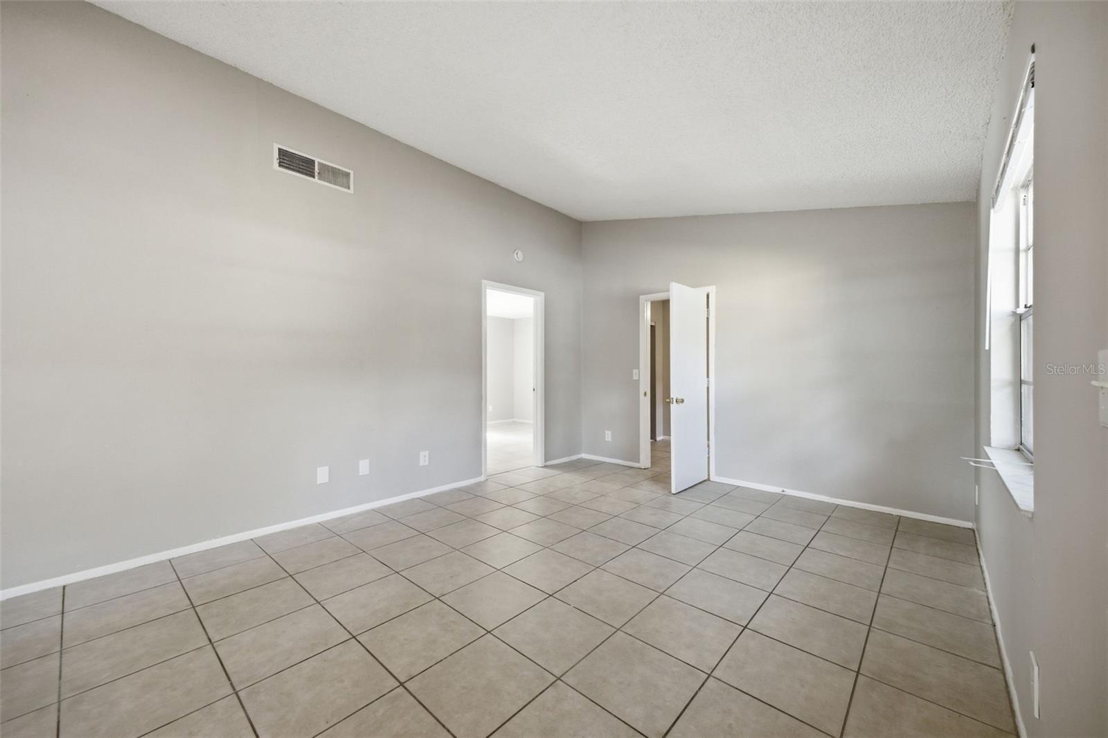 WEST OLDSMAR SEC 1 - Residential Lease