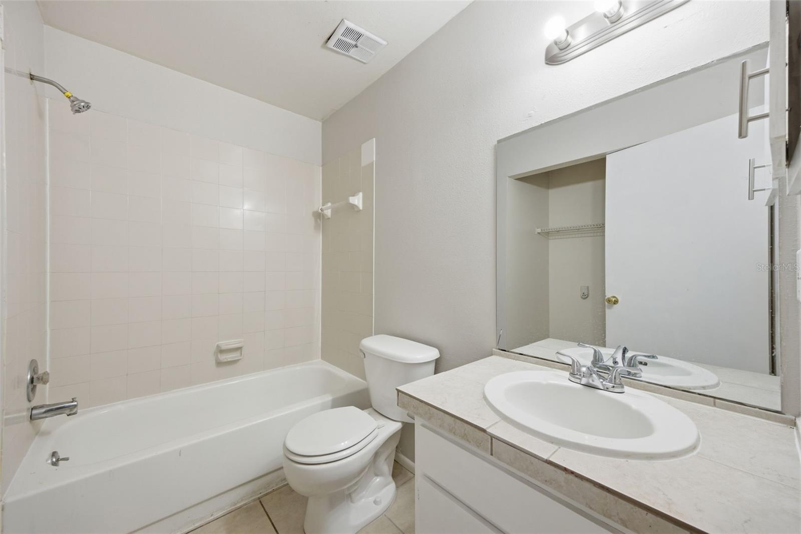 WEST OLDSMAR SEC 1 - Residential Lease