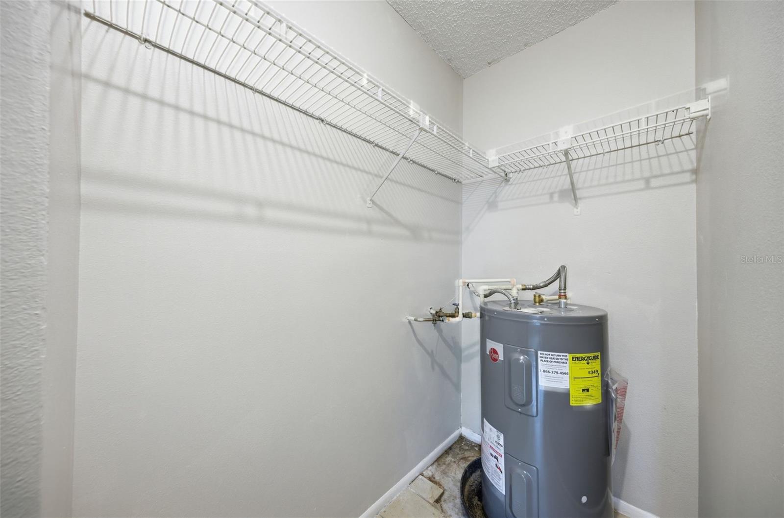 WEST OLDSMAR SEC 1 - Residential Lease
