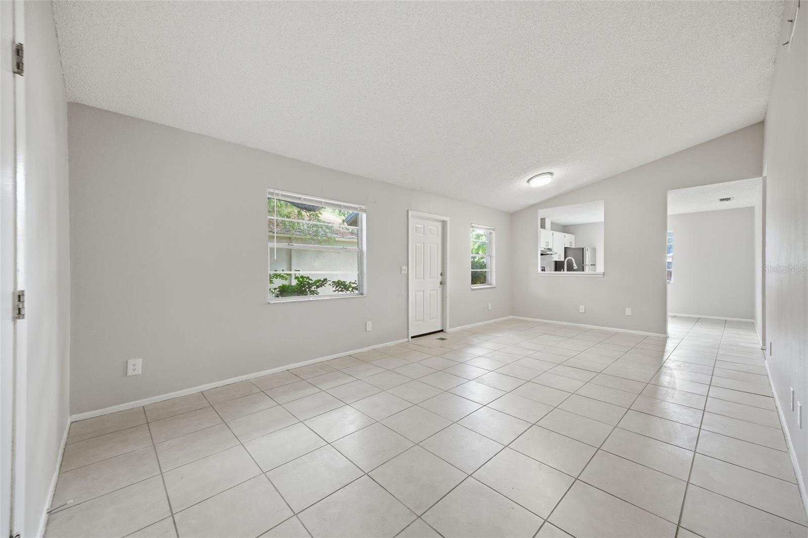 WEST OLDSMAR SEC 1 - Residential Lease