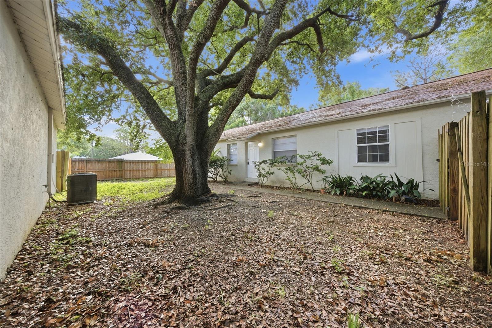 WEST OLDSMAR SEC 1 - Residential Lease