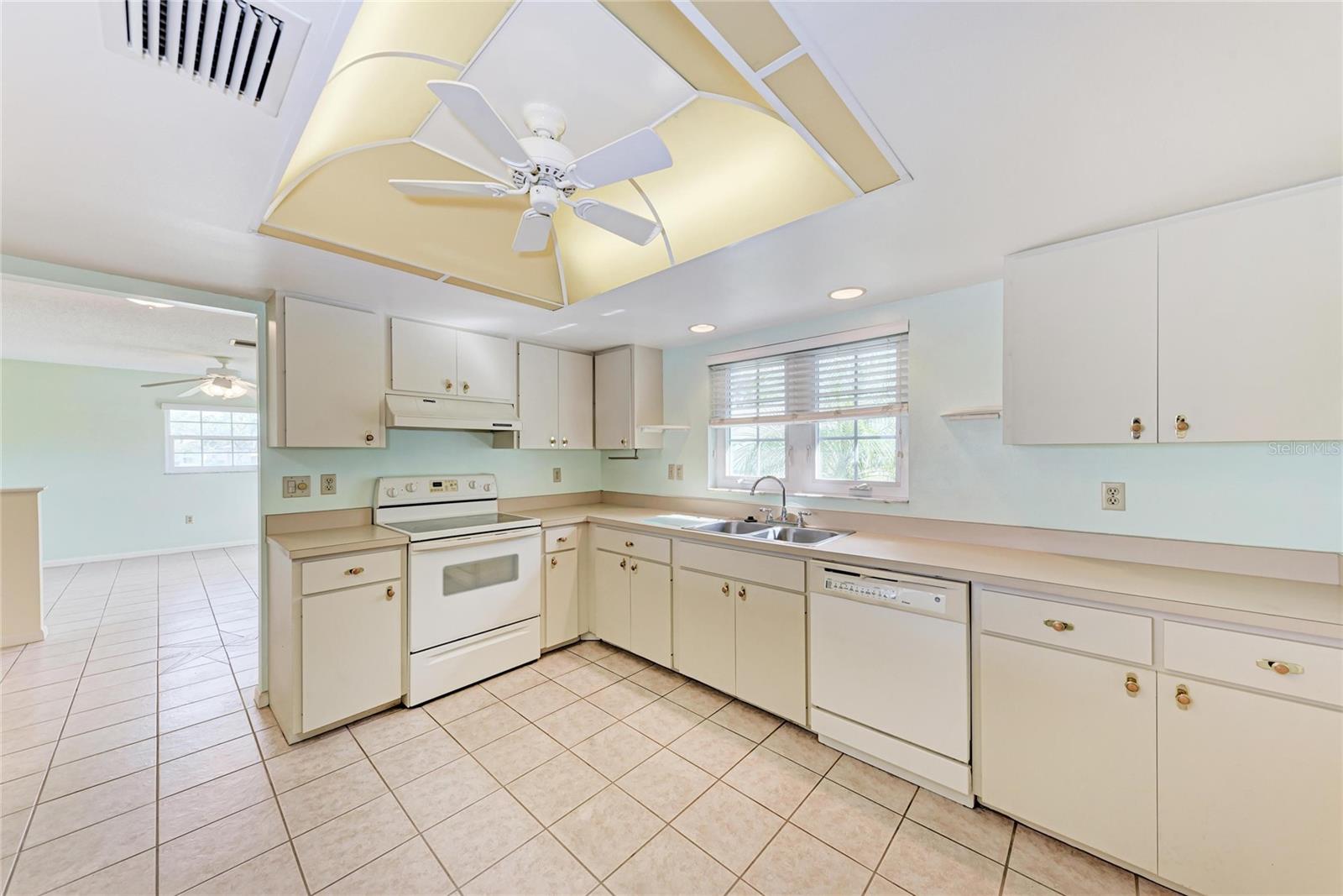 BAY LAKE ESTATES PH I - Residential