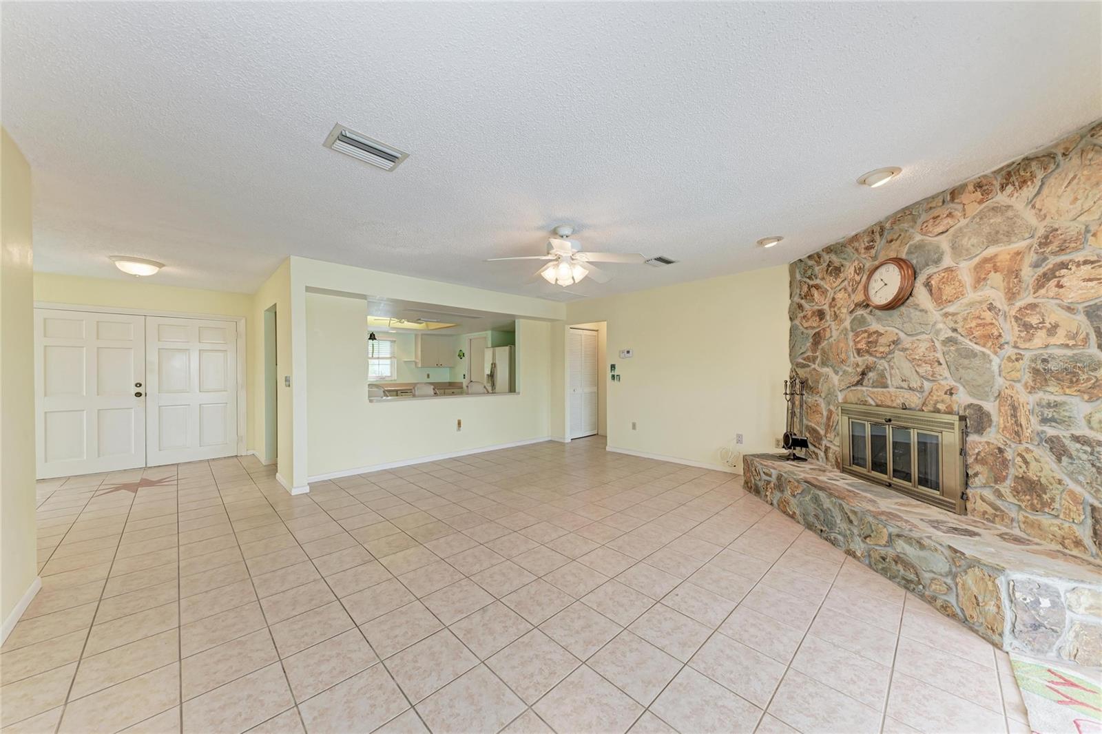 BAY LAKE ESTATES PH I - Residential