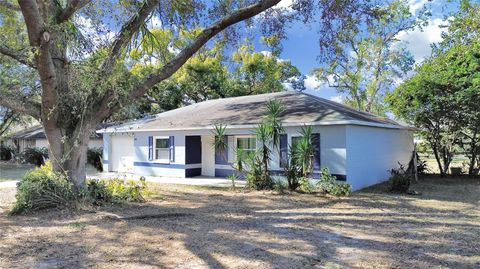 A home in LAKELAND