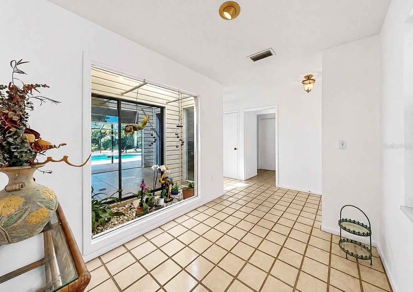 948 WINTER GARDEN DRIVE