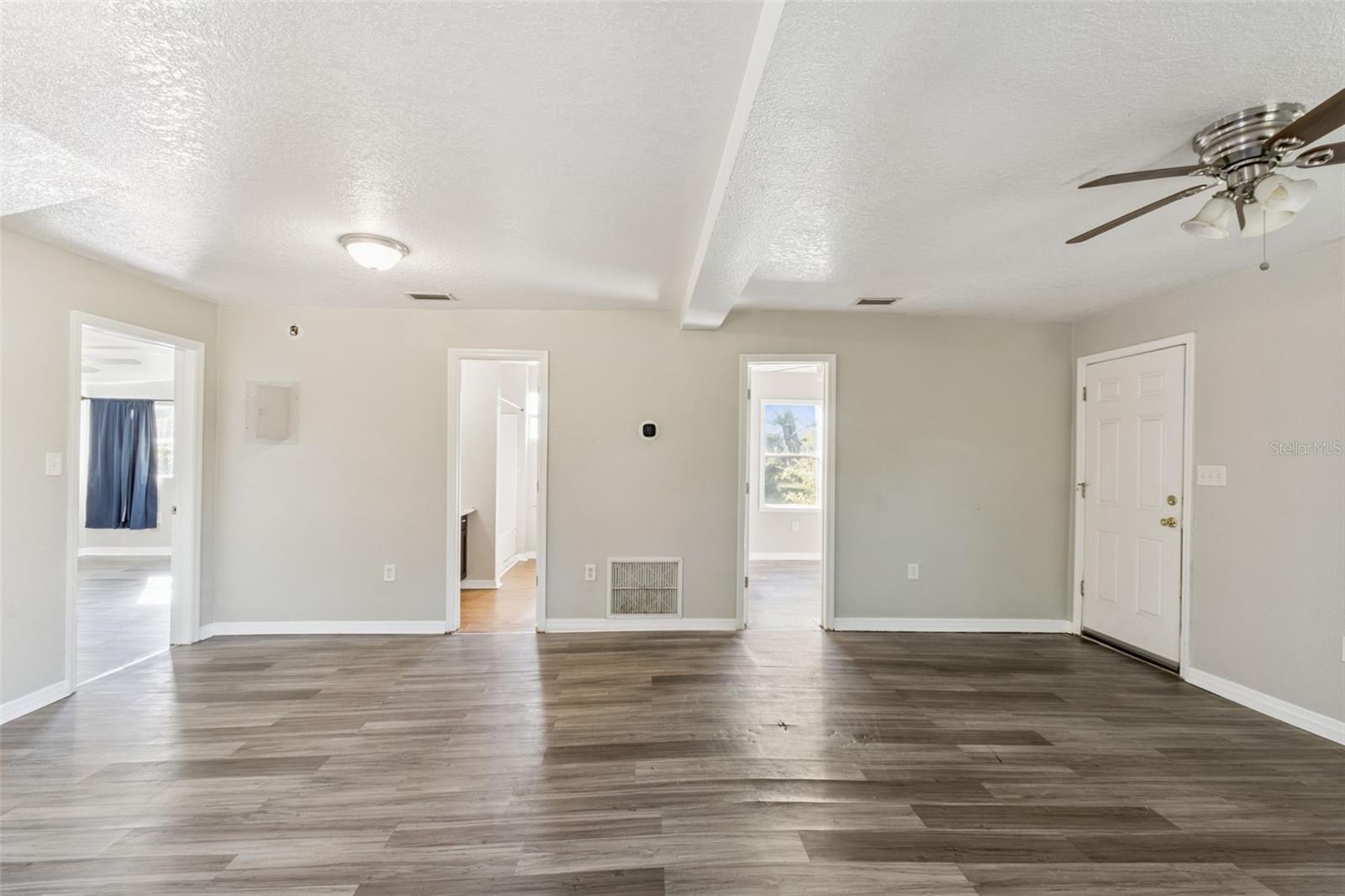 EAST UMATILLA - Residential Lease