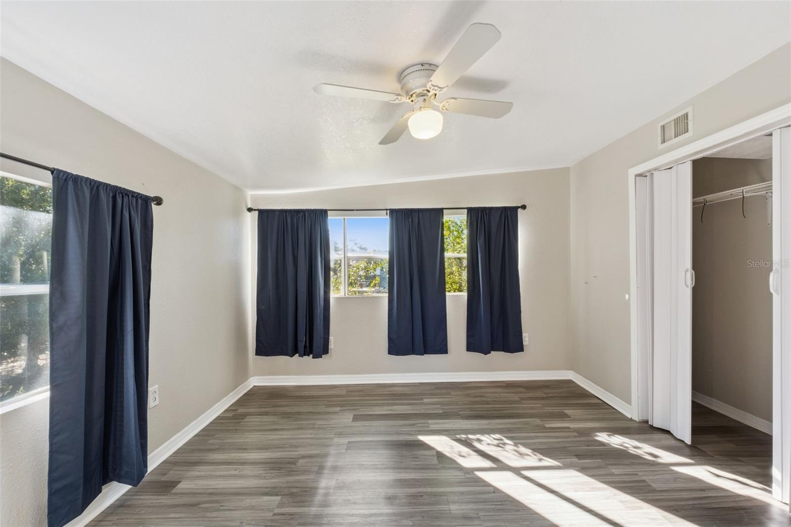 EAST UMATILLA - Residential Lease