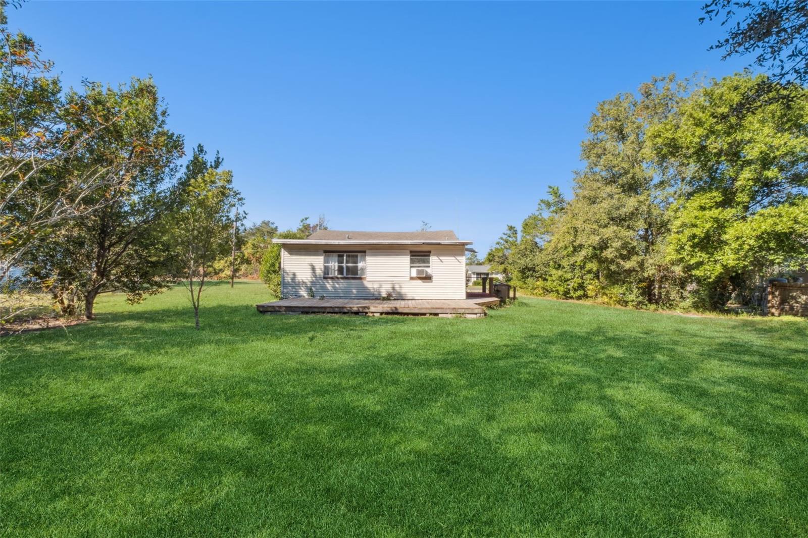 EAST UMATILLA - Residential Lease