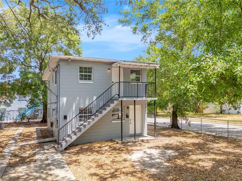 Photo of 1025 Colyer Street #A/B, Orlando, FL 32805 (MLS # O6401157)