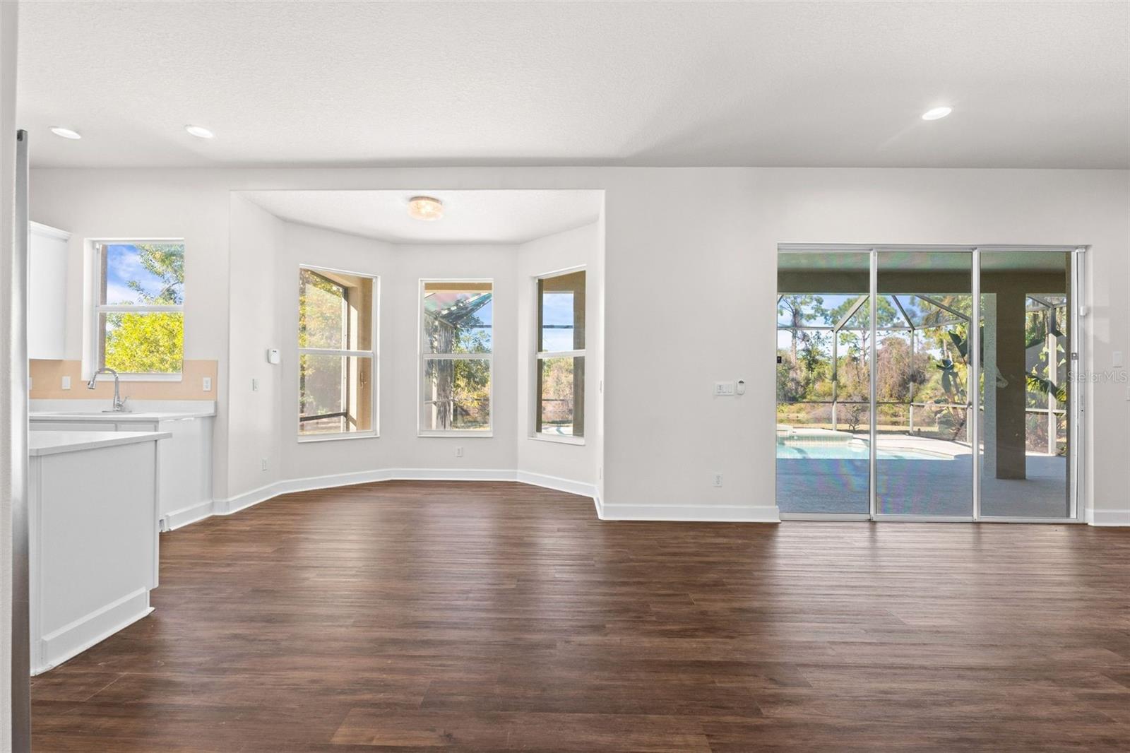 RIVENDELL THE WOODLANDS - Residential