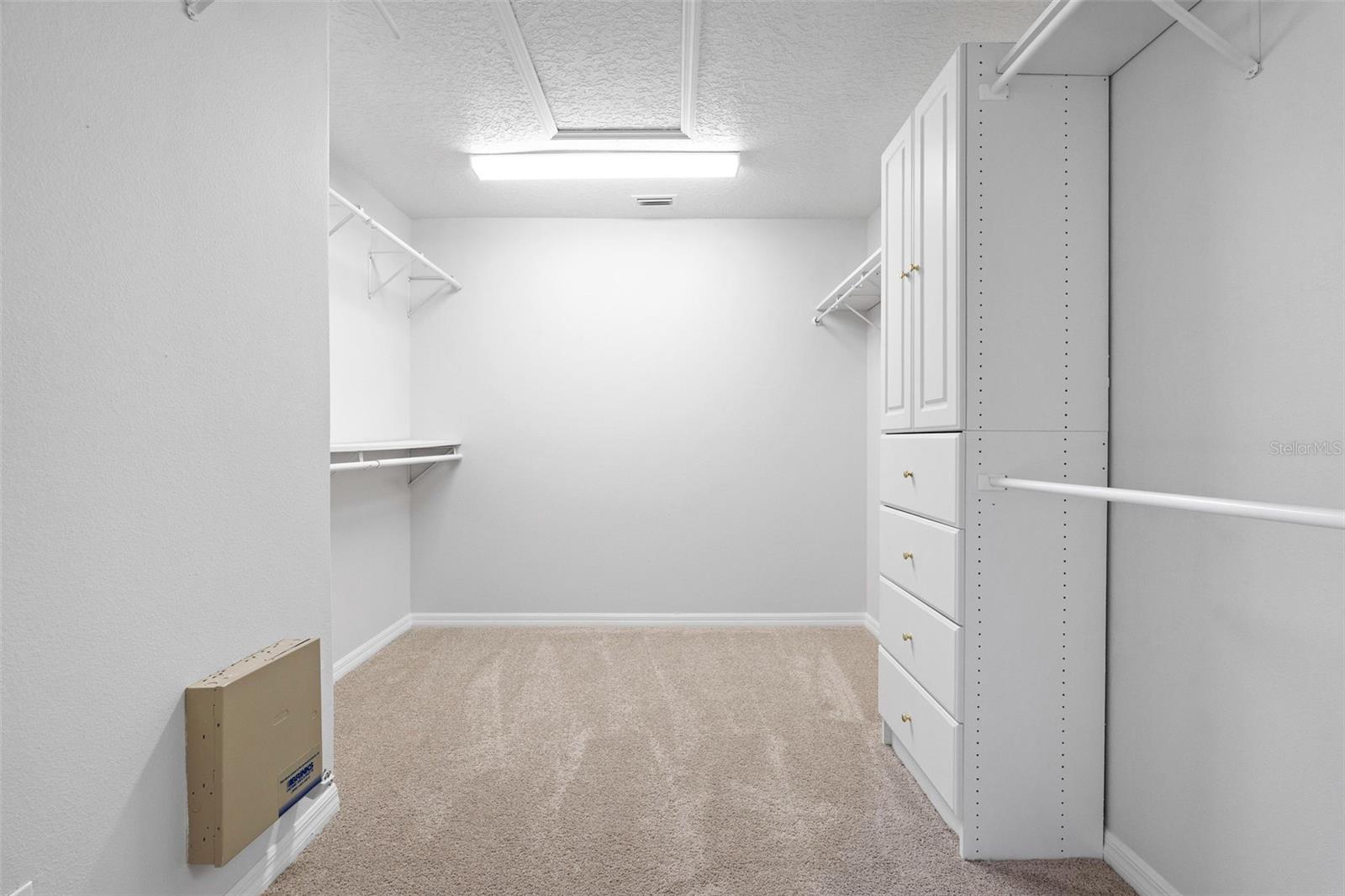 RIVENDELL THE WOODLANDS - Residential