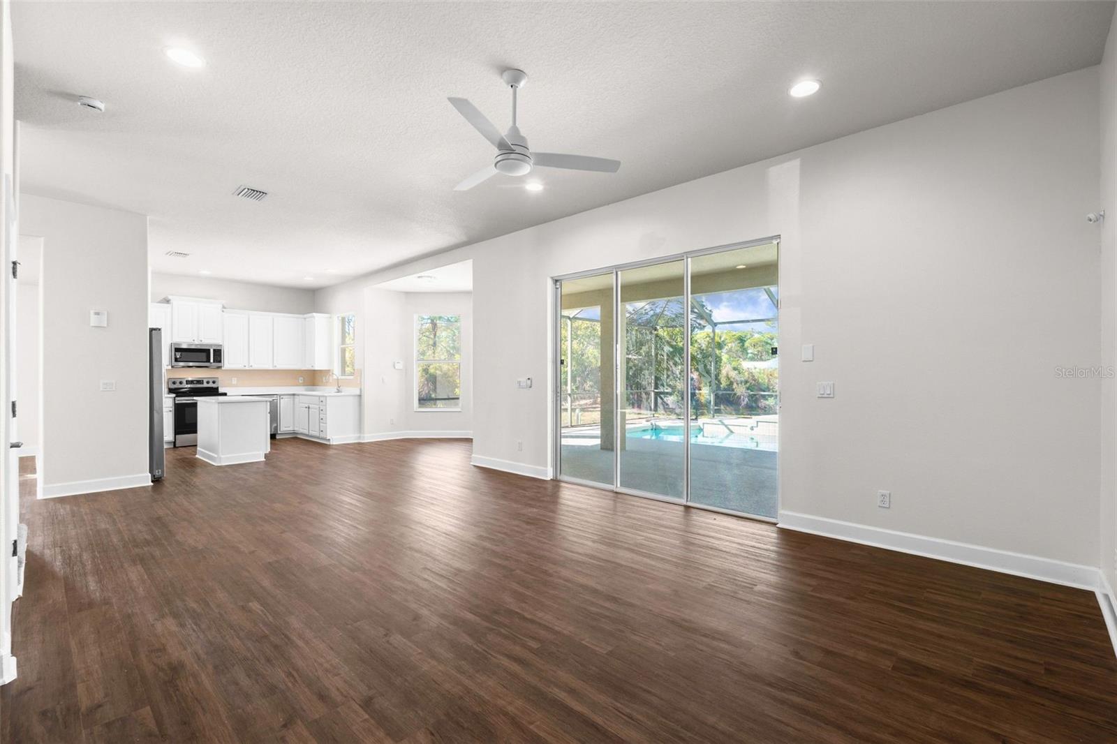 RIVENDELL THE WOODLANDS - Residential