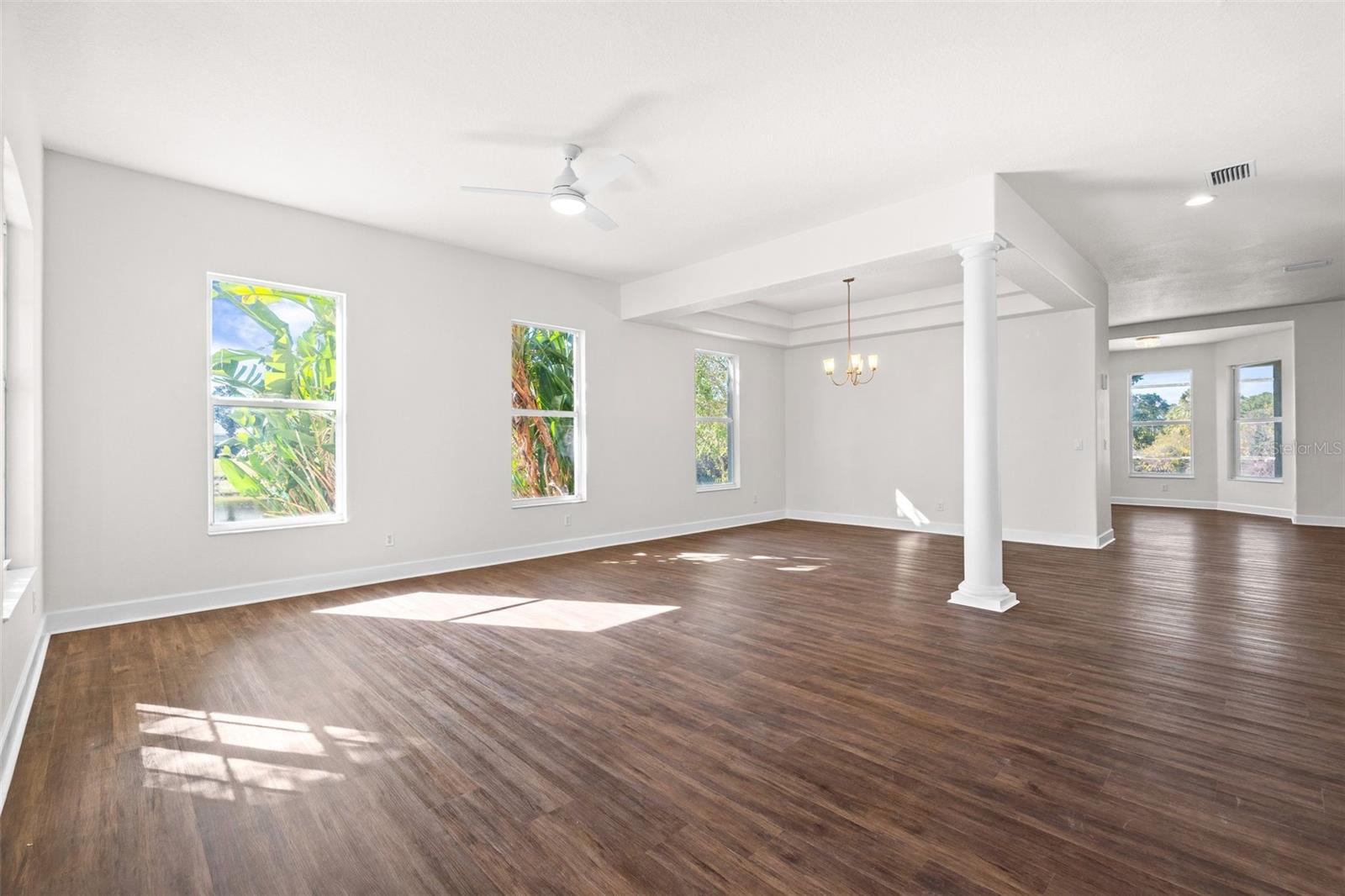 RIVENDELL THE WOODLANDS - Residential