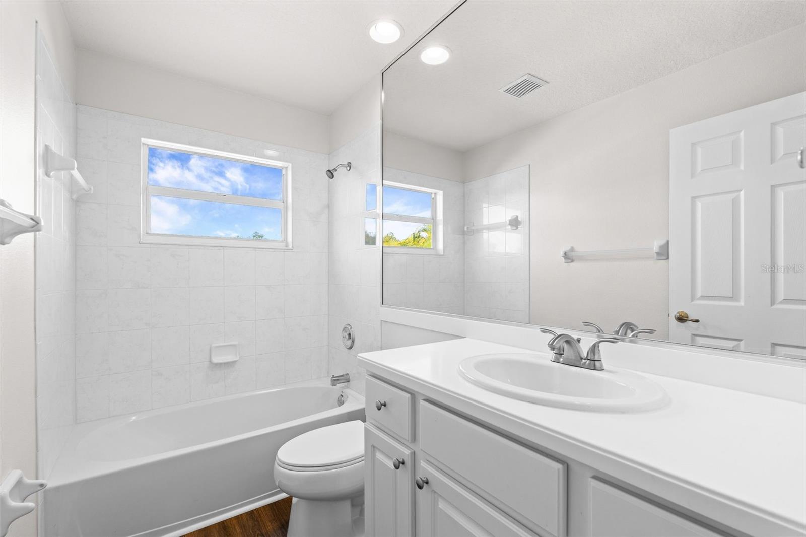 RIVENDELL THE WOODLANDS - Residential