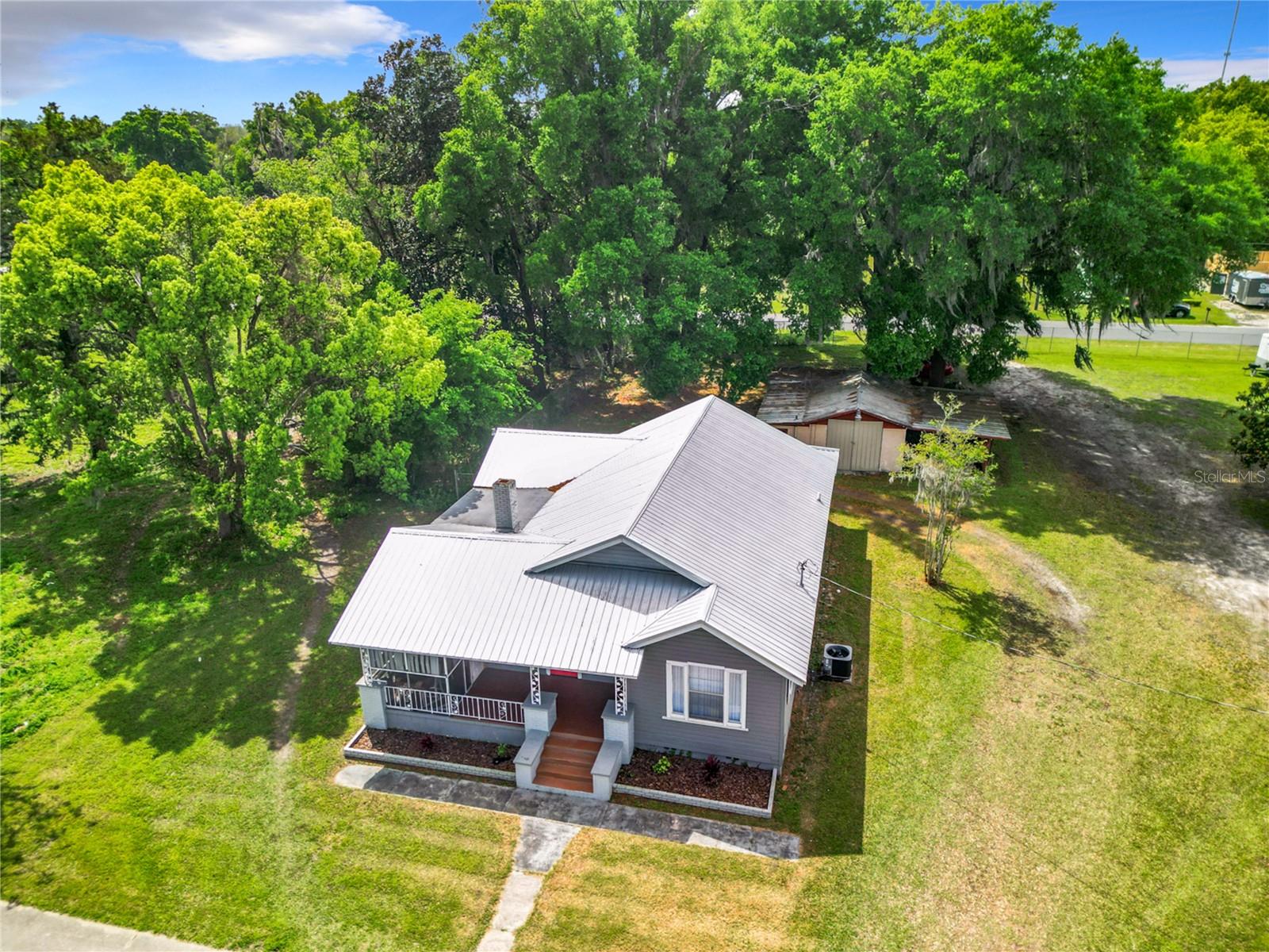 1826 W SILVER SPRINGS BOULEVARD