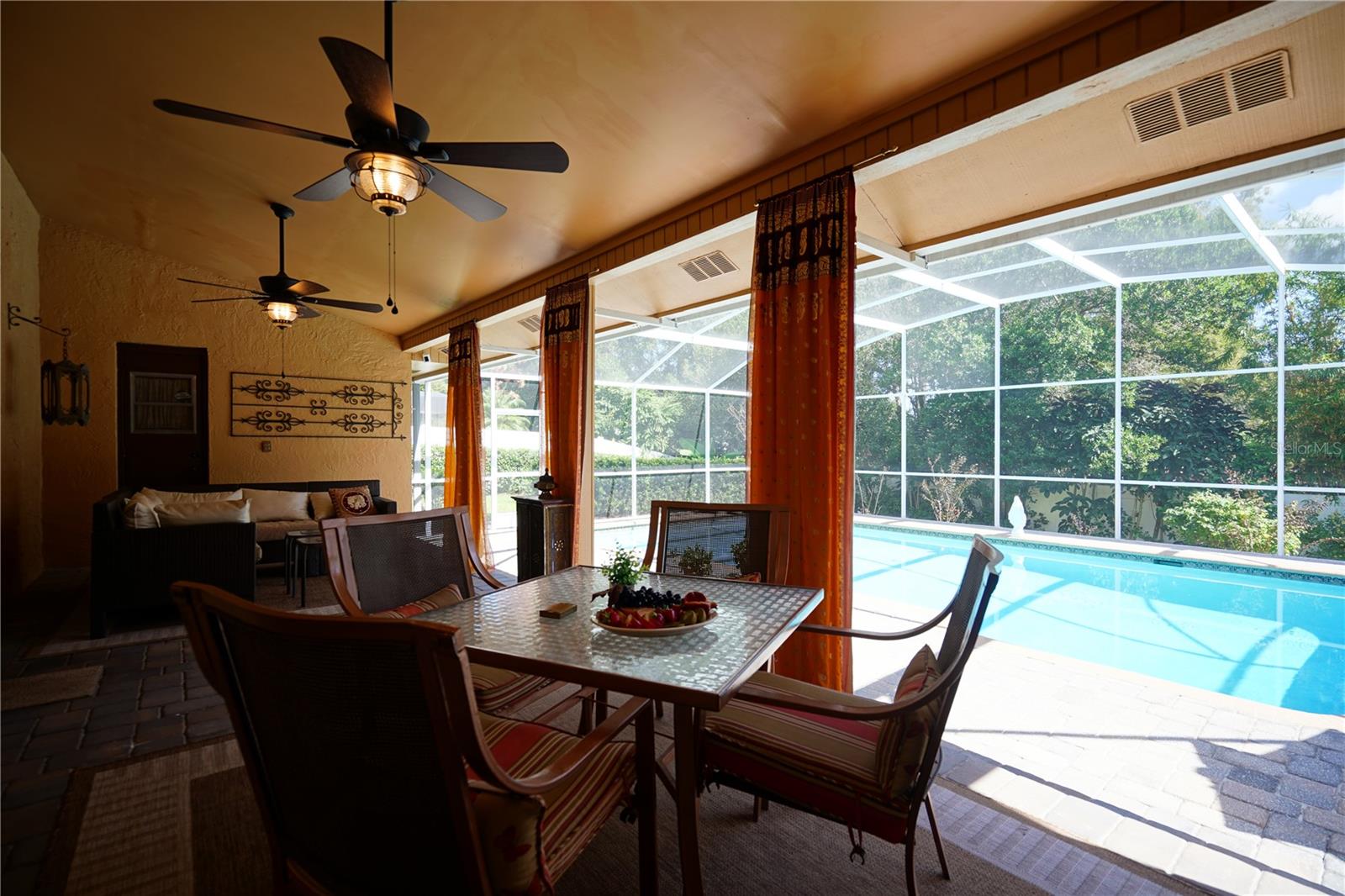 WINDERWOOD - Residential