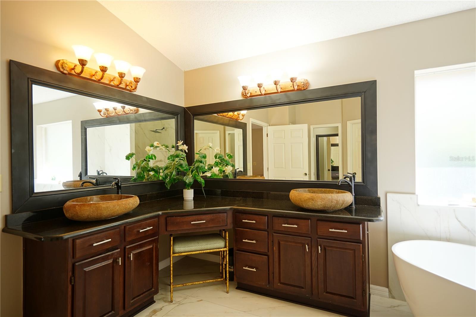 WINDERWOOD - Residential