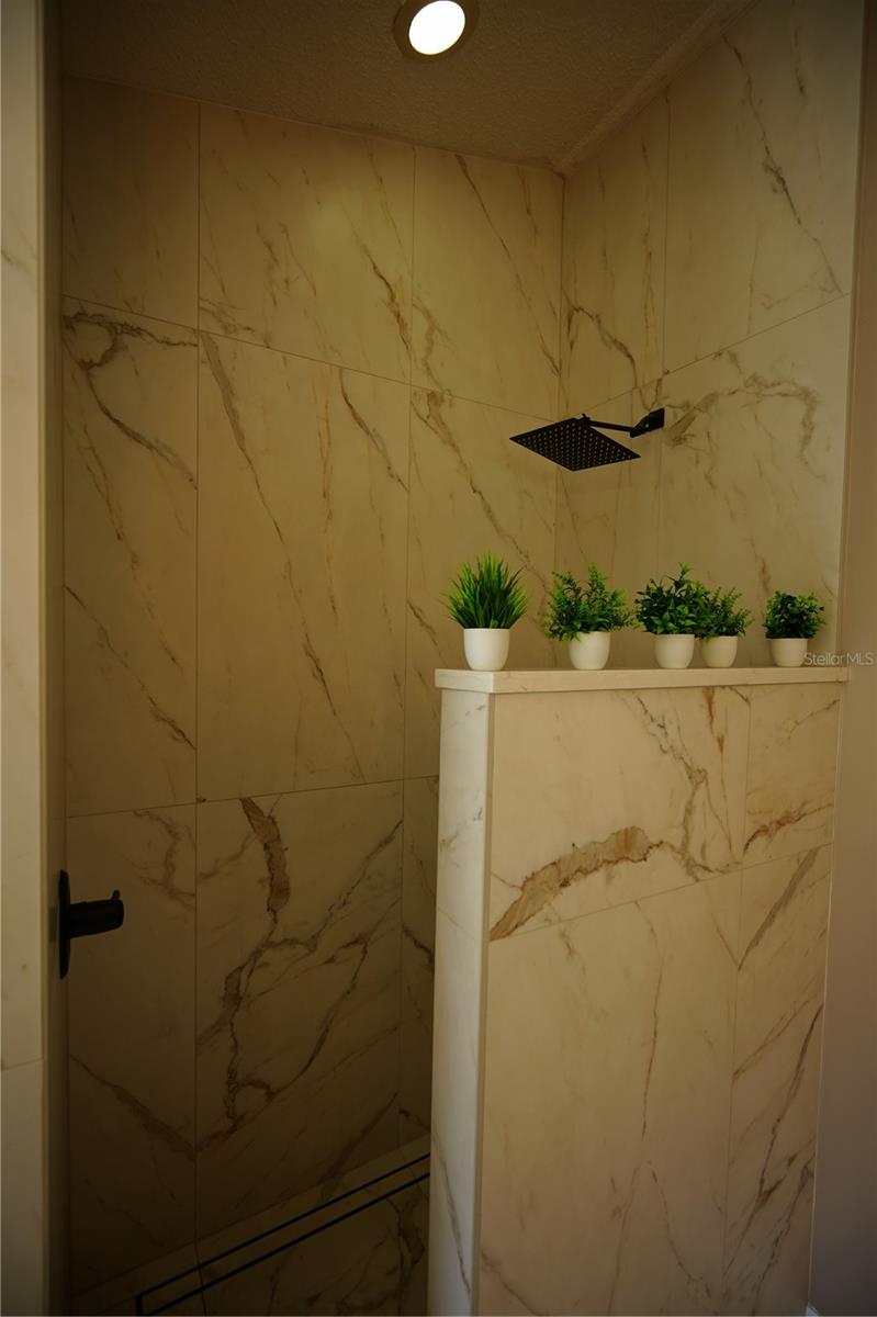 WINDERWOOD - Residential
