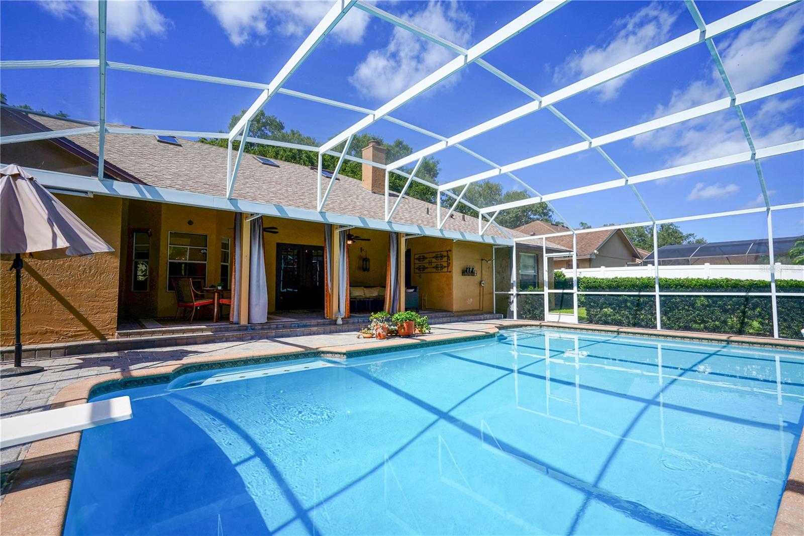 Casas a venda 1 - Jen Dantas 4433 WINDERWOOD CIRCLE