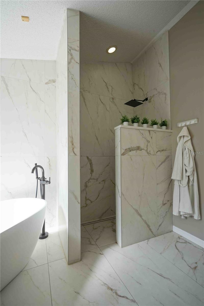 Casas a venda 2 - Jen Dantas 4433 WINDERWOOD CIRCLE