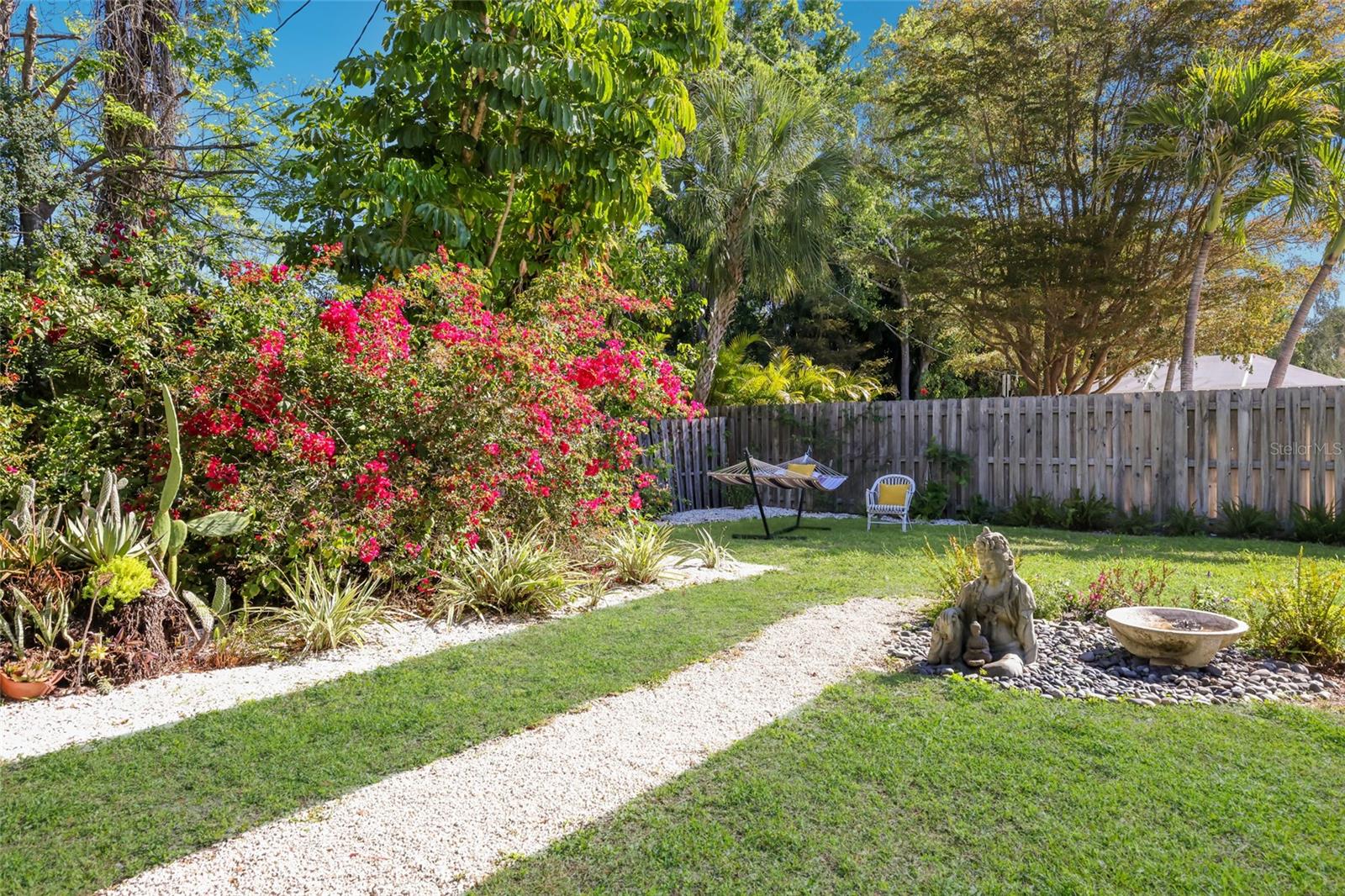 SAPPHIRE SHORES RESUB - Residential