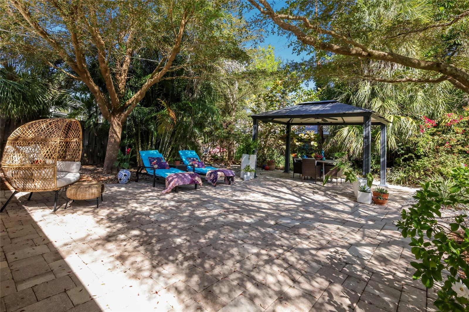 SAPPHIRE SHORES RESUB - Residential