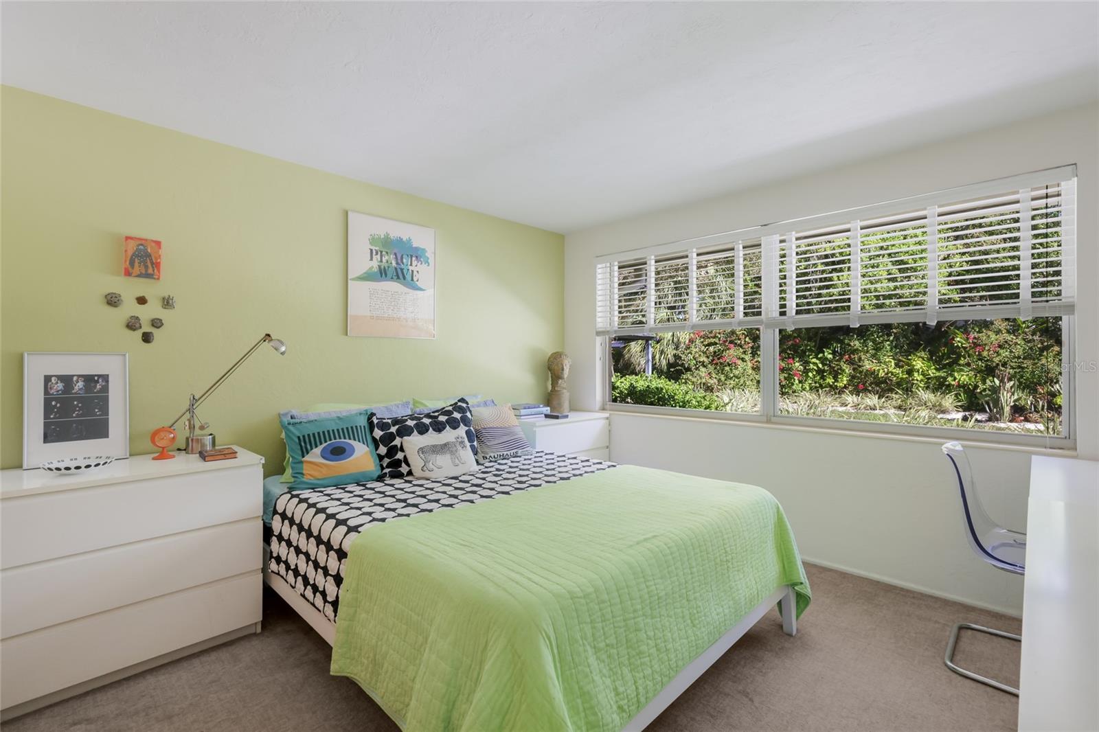 SAPPHIRE SHORES RESUB - Residential