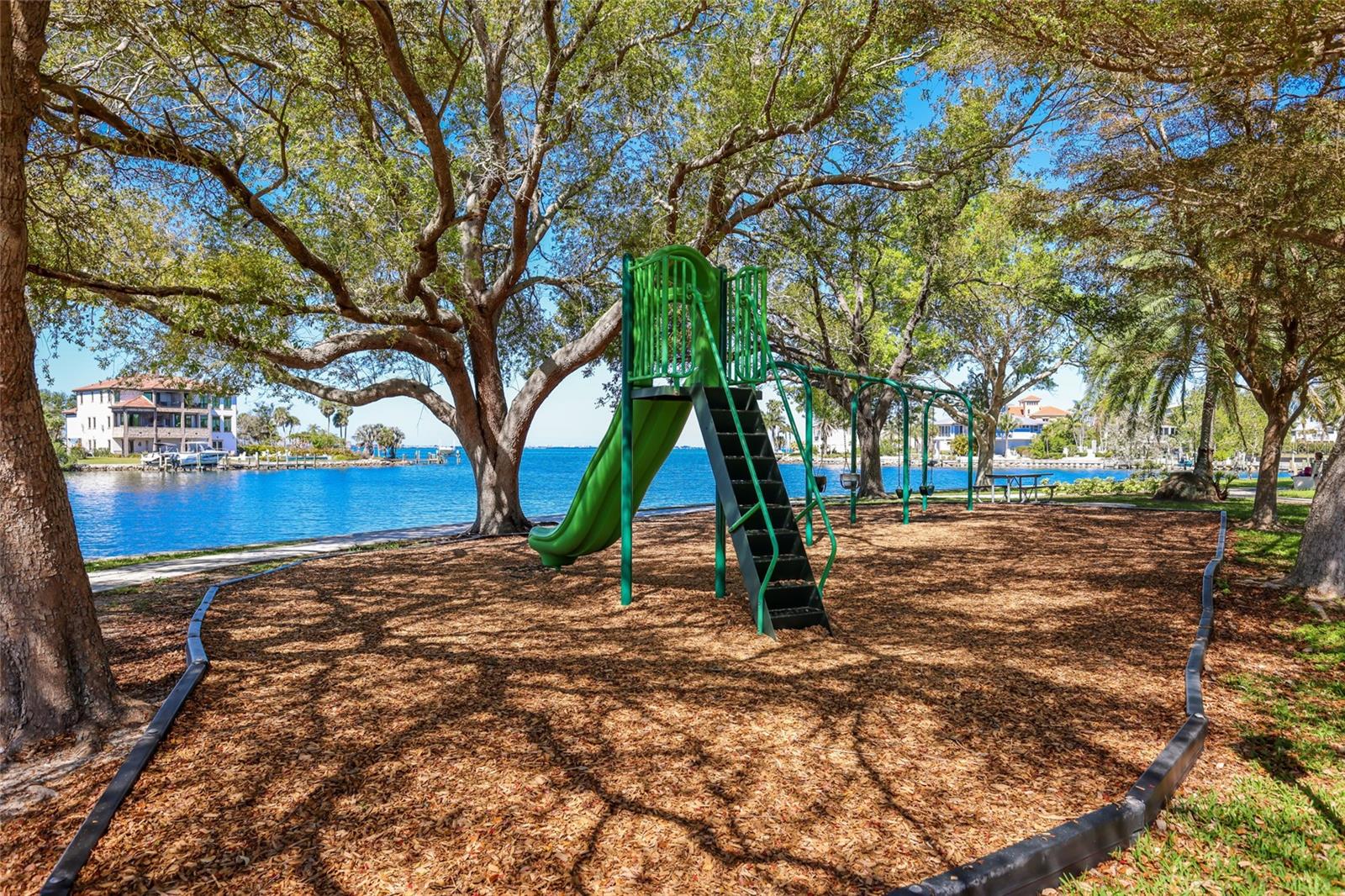 SAPPHIRE SHORES RESUB - Residential