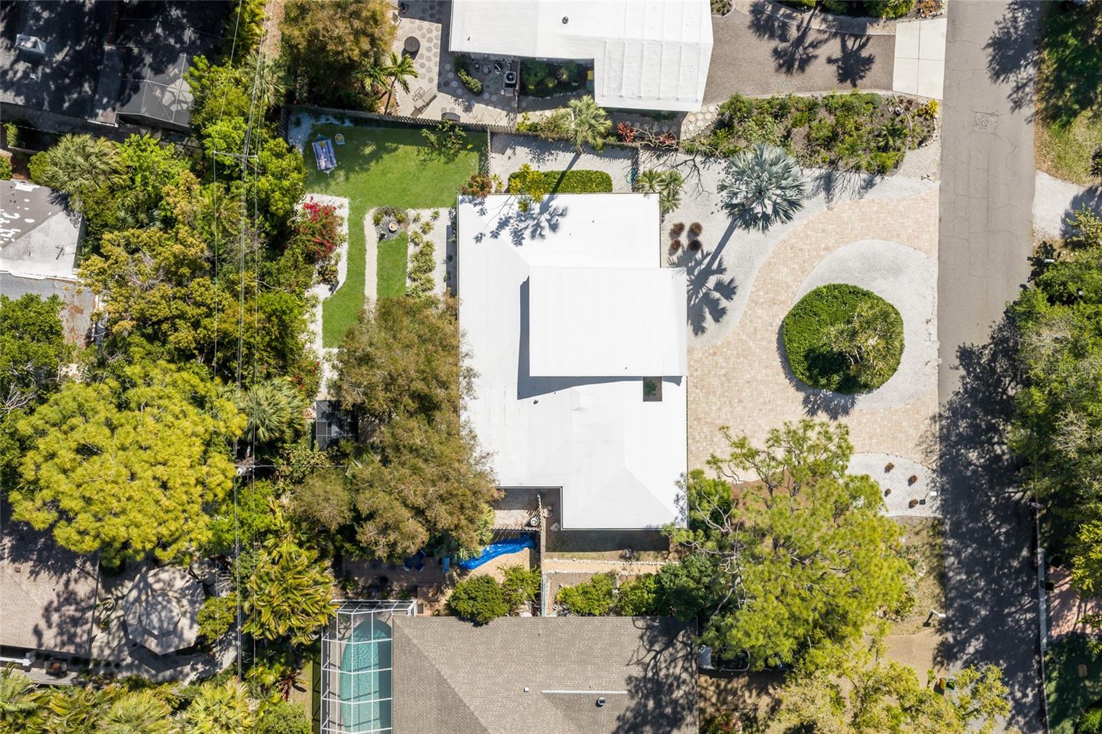 SAPPHIRE SHORES RESUB - Residential