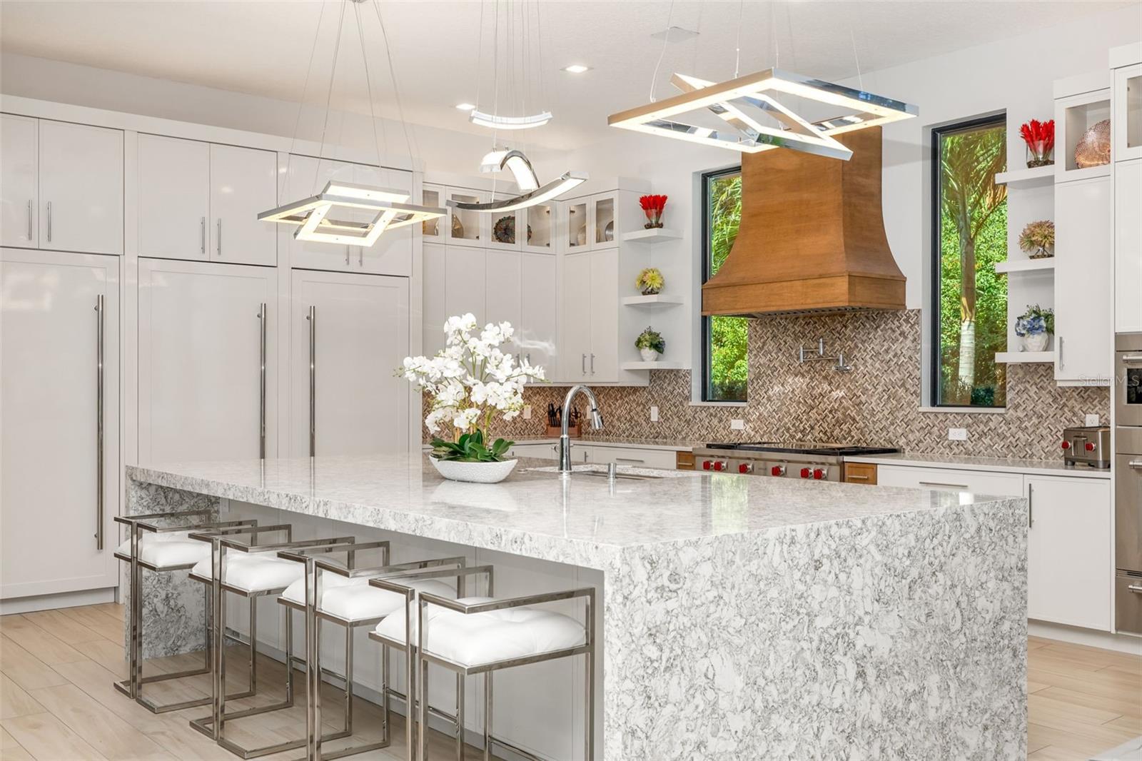 FOUNDERS CLUB - Residential